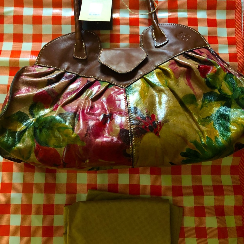 PATRICIA NASH SATCHEL New!